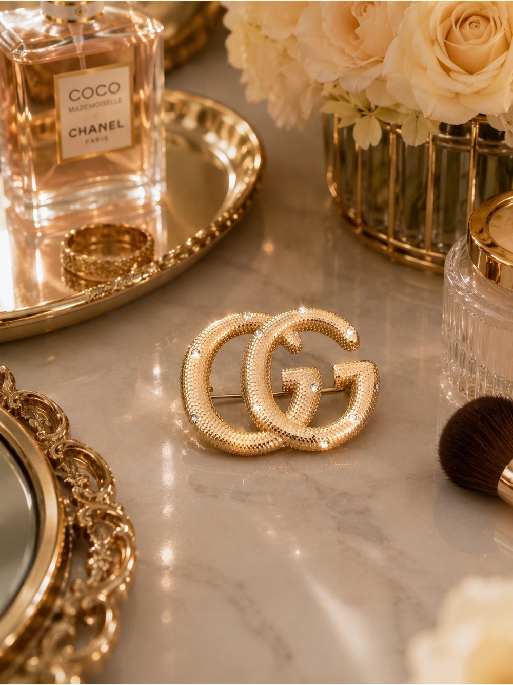 ✨Gucci GG Crystal-Embellished Snake Brooch✨